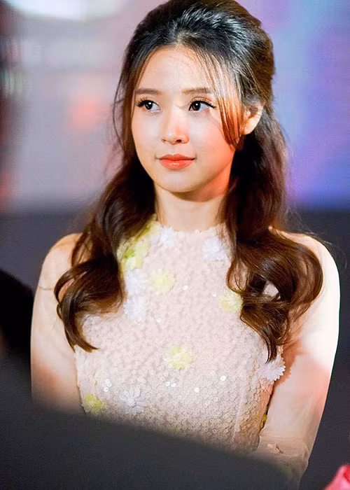 Midu tâm sự: “Trên thế gian này, gặp ai, quen biết ai, làm bạn cùng ai, phải chăng tất cả đều có sự sắp đặt”.