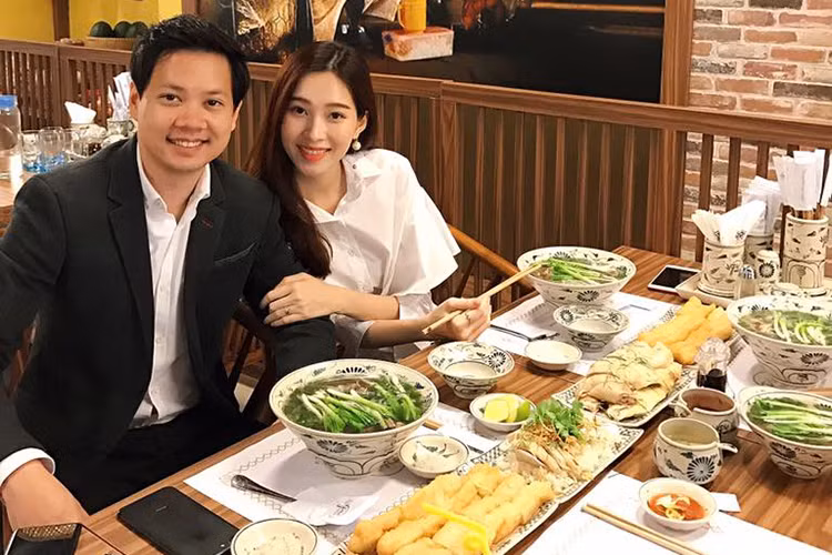 Tháng 10/2017, Hoa hậu Đặng Thu Thảo làm đám cưới với doanh nhân Trung Tín. Năm 2018, sao Việt này được mong chờ sớm sinh quý tử.