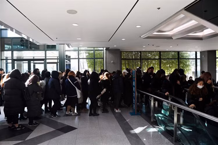 Sinh thời, Jonghyun được nhiều khán giả yêu mến bởi là nghệ sĩ tài năng, gần như sạch scandal. Ảnh: hankookilbo