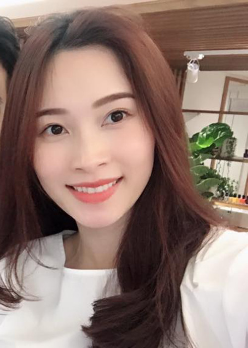 Hoa hậu Đặng Thu Thảo vướng nghi vấn mang bầu còn bởi gần đây cô thừa nhận tăng cân khi chia sẻ hình ảnh gương mặt khá tròn trịa.