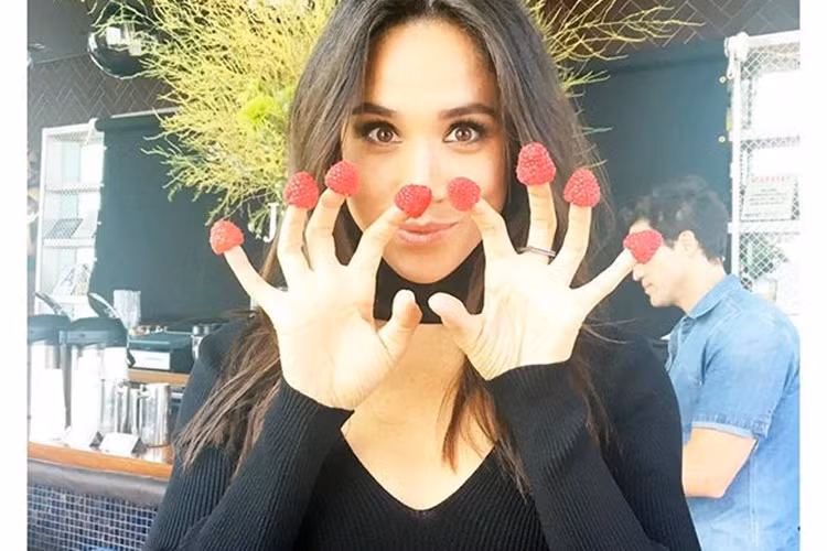 Ngoài đóng phim, Meghan từng sáng lập một trang blog về làm đẹp, du lịch, nấu ăn vào 3 năm trước nhưng tháng 4/2017, cô quyết định đóng cửa trang blog này.