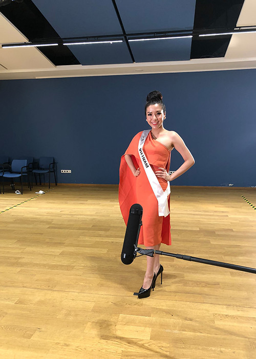 Trên trang cá nhân, Khánh Phương đang kêu gọi khán giả bình chọn cho mình qua mạng để có cơ hội lọt top 25 chung cuộc. Ảnh: FBNV