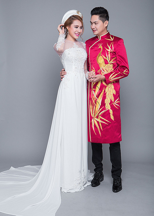 Cặp đôi tin đồn từng chụp chung một bộ ảnh trong trang phục áo dài. Ảnh: Zing