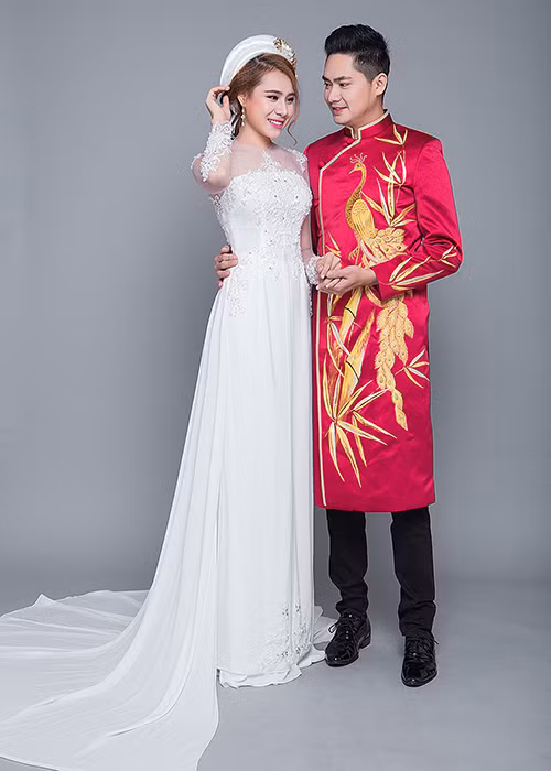 Cặp đôi tin đồn từng chụp chung một bộ ảnh trong trang phục áo dài. Ảnh: Zing