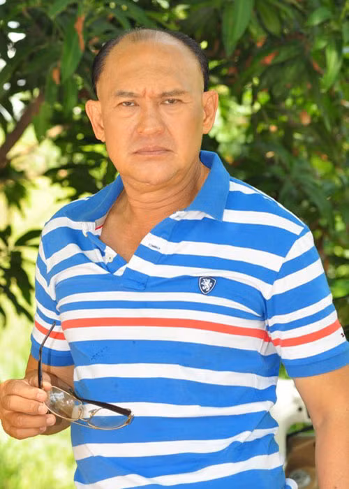 Năm 1982, Duy Phương đoạt huy chương vàng với vai diễn anh nuôi trong vở “Những đồng đội vui tính”. Ảnh: Dân Việt