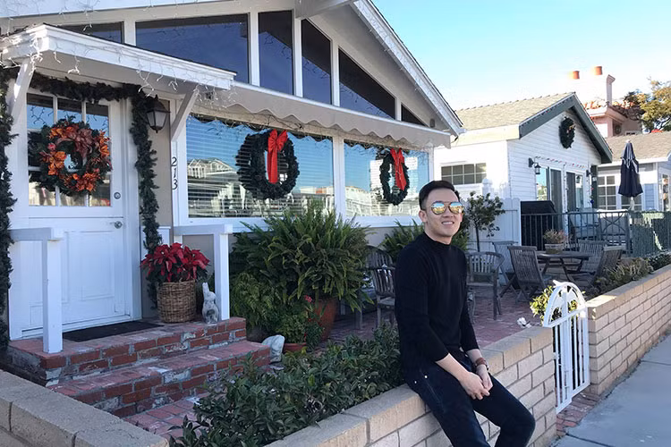 Dương Triệu Vũ chia sẻ mong muốn mua vài căn nhà cho người thân và gia đình: “Mục tiêu là California một cái, Florida một cái, Sài Gòn một cái, Nha Trang một cái và Hawaii một cái”.