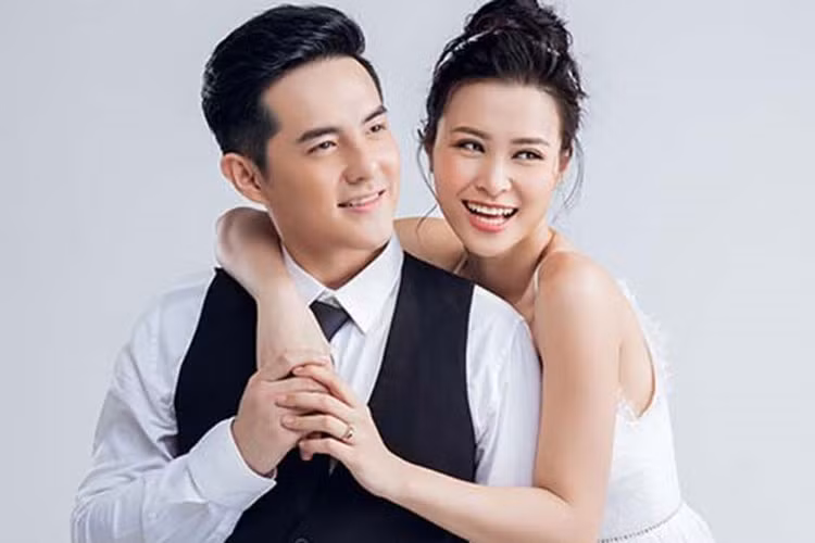 Đông đảo người hâm mộ rất mong chờ cặp đôi đẹp nhất nhì làng giải trí Việt này sẽ về chung một nhà vào năm 2018. Ảnh: Khoevadep