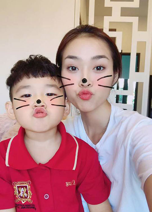 Diệp Bảo Ngọc cho rằng khoảng thời gian đẹp nhất là về nhà với con trai.