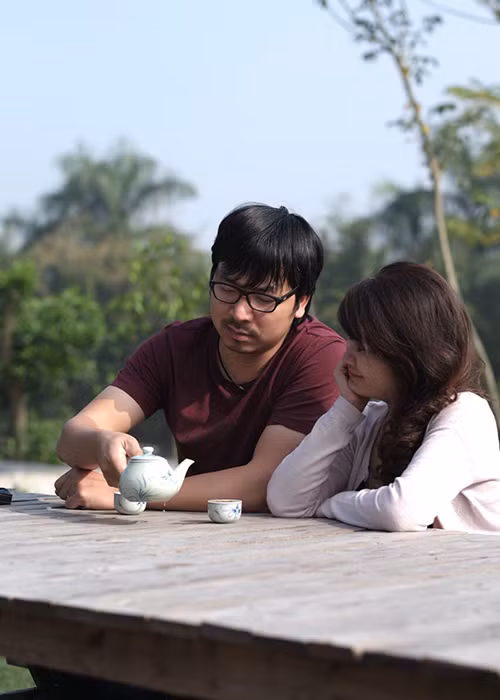 MC Hồng Nga và Đinh Tiến Dũng kín tiếng về đời tư nhưng tỏ ra khá thoải mái khi chia sẻ hình ảnh tổ ấm hạnh phúc của mình trên trang cá nhân.