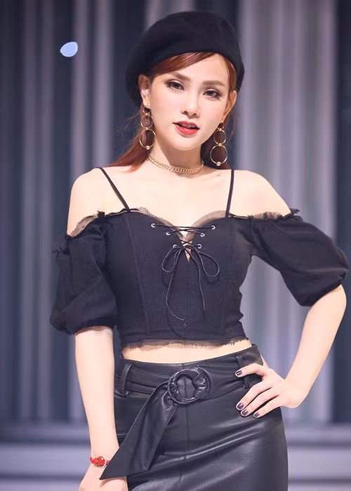 Gần đây, thông tin Thu Thủy ly hôn được người trong cuộc chia sẻ. Trước khi chia tay, cô và chồng cũ đã có 17 năm bên nhau. Ảnh: FBNV