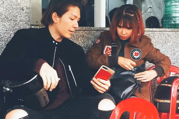  Hình ảnh Kelvin Khánh và Khởi My quấn quýt không rời kể từ khi về chung một nhà.