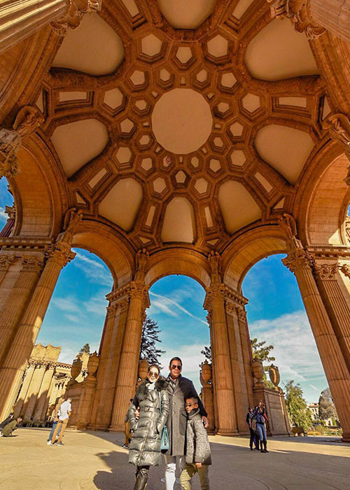 Vợ chồng Lệ Quyên cùng con trai khám phá các địa danh nổi tiếng ở Mỹ.