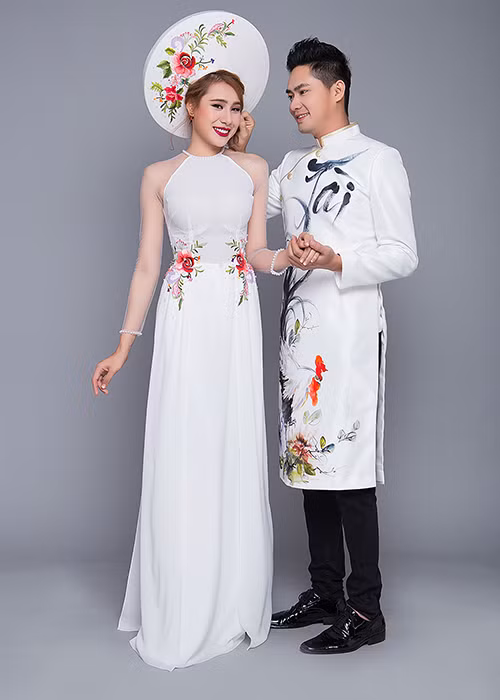 Bích Trâm và Minh Luân còn thân thiết ngoài đời. Từng vướng nghi vấn phim giả tình thật, cả hai chọn cách giữ im lặng. Ảnh: Zing