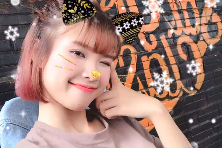 Sau tuần trăng mật với Kelvin Khánh, Khởi My bắt đầu đi hát trở lại.