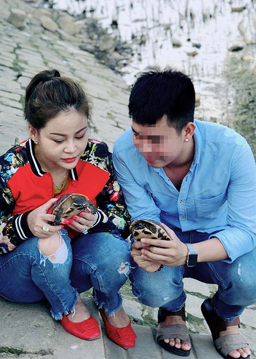 Về phía Duy Phương, ông phủ nhận từng bạo hành Lê Giang đồng thời chia sẻ cuộc sống bị đảo lộn vì chia sẻ của vợ cũ.