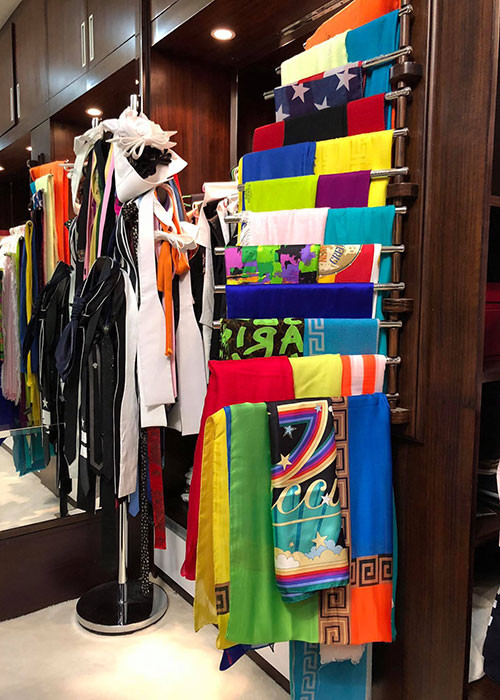 “Tôi xin hứa là sẽ không mang cả thế giới về nhà nữa”, ông hoàng nhạc Việt viết trên trang cá nhân.