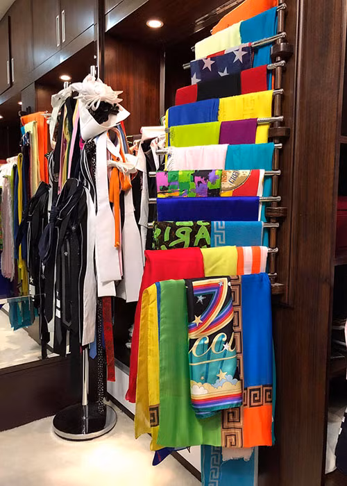 “Tôi xin hứa là sẽ không mang cả thế giới về nhà nữa”, ông hoàng nhạc Việt viết trên trang cá nhân.