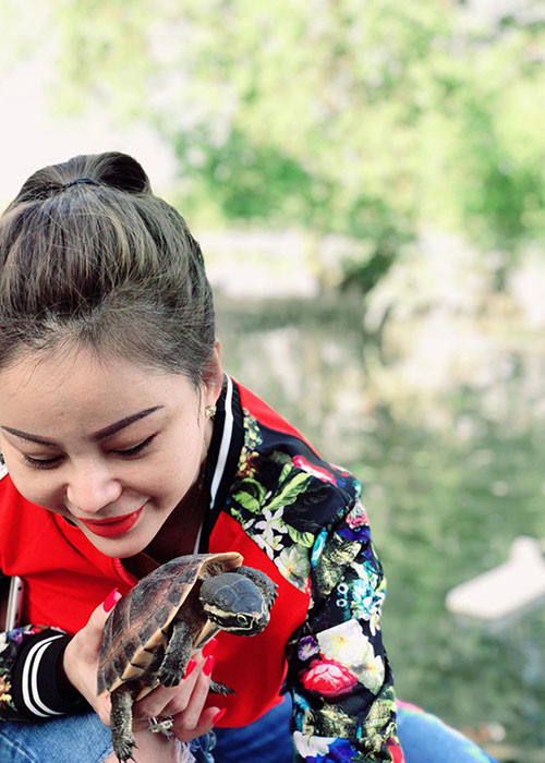 Lê Giang dường như muốn tìm sự bình yên khi cuộc sống đời tư của cô trở thành tâm điểm bàn tán của dư luận.