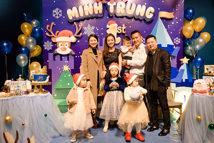 Jennifer Phạm hiện có tổ ấm hạnh phúc bên ông xã Đức Hải và các con kháu khỉnh.