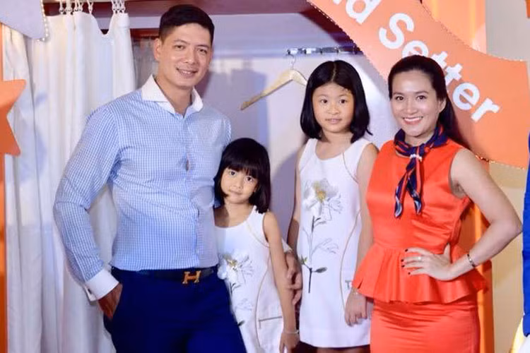 Bình Minh xuất hiện rạng rỡ bên vợ và con gái sau ồn ào tình cảm với Trương Quỳnh Anh.
