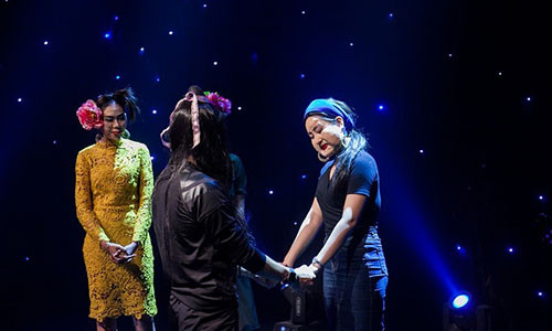 Cô gái bị từ chối vì hóa thân thành mẹ Đốp.