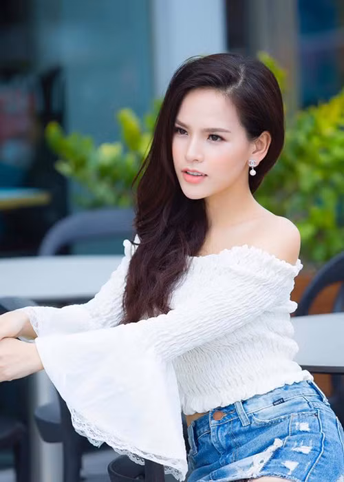 Nhờ tân trang nhan sắc, Phi Huyền Trang gặt hái được những thành công nhất định trong sự nghiệp.