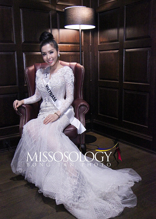 Á hậu Khánh Phương là đại diện Việt Nam tại Miss Supranational 2017 - Hoa hậu Siêu quốc gia 2017. Do gặp trục trặc về visa, cô đến trễ khoảng 10 ngày. Ảnh: Missosology