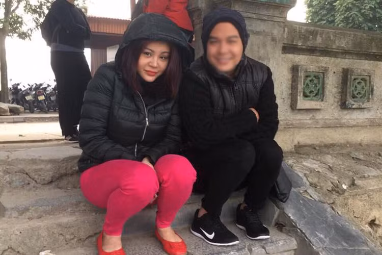 Lê Giang chia sẻ hình ảnh lần đầu tiên đi chùa Hương.