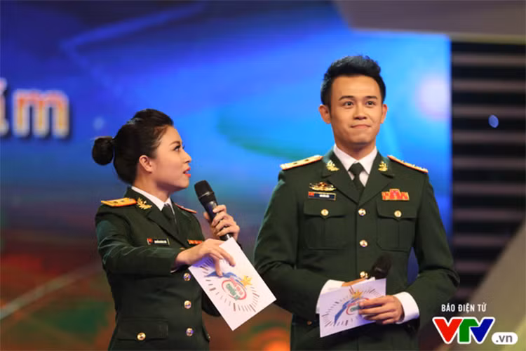 Đức Bảo đầu quân cho VTV và làm MC cho loạt chương trình: Bữa trưa vui vẻ, Cà phê sáng, Chúng tôi là chiến sĩ, VTV kết nối...Ảnh: VTV