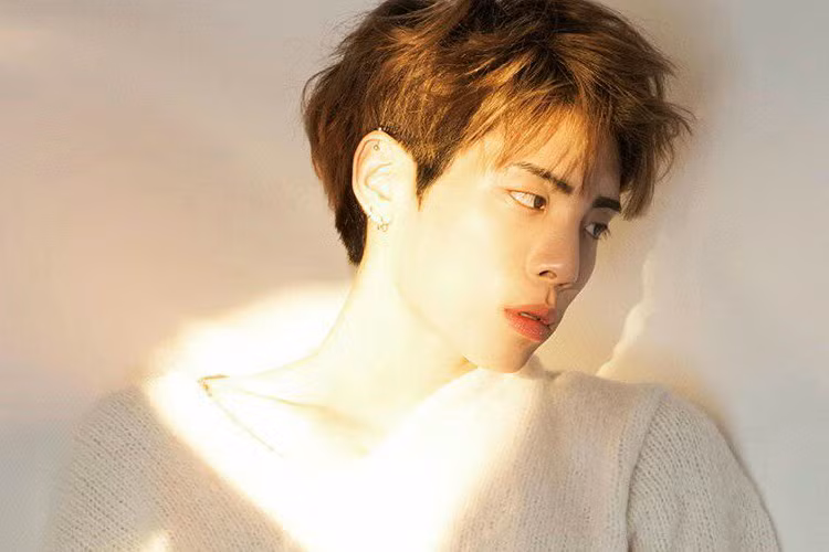  Thành viên nhóm Shinee còn dành phần lớn thời gian của mình trong phòng thu với vai trò nhà sản xuất âm nhạc.