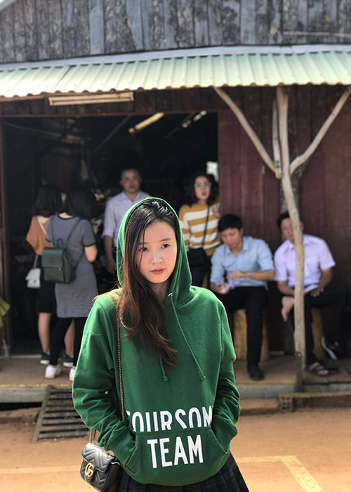 Hot girl Midu khoe gương mặt mộc đẹp không tỳ vết.