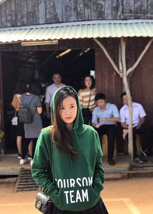 Hot girl Midu khoe gương mặt mộc đẹp không tỳ vết.