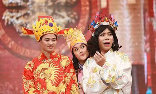 Nghệ sĩ Xuân Bắc, Công Lý, Vân Dung trong chương trình Táo quân.