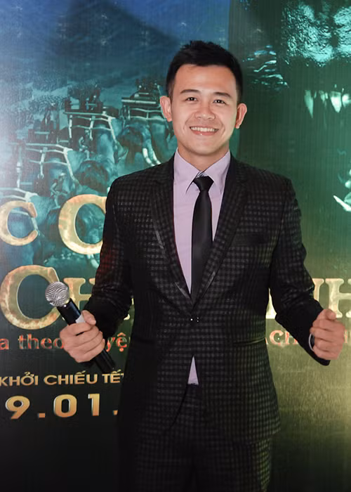 Đức Bảo được đánh giá là MC có lối dẫn chững chạc nhưng không kém phần hóm hỉnh. Ảnh: Gia đình và xã hội