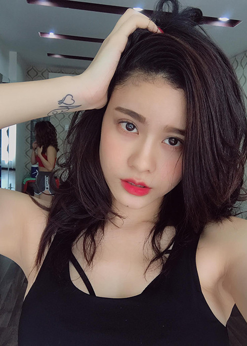 Giữa tâm bão, Trương Quỳnh Anh hiện vẫn giữ im lặng. Trong khi đó, Bình Minh khẳng định loạt ảnh trên mạng xã hội chỉ là ảnh hậu trường trong phim cả hai từng đóng chung.