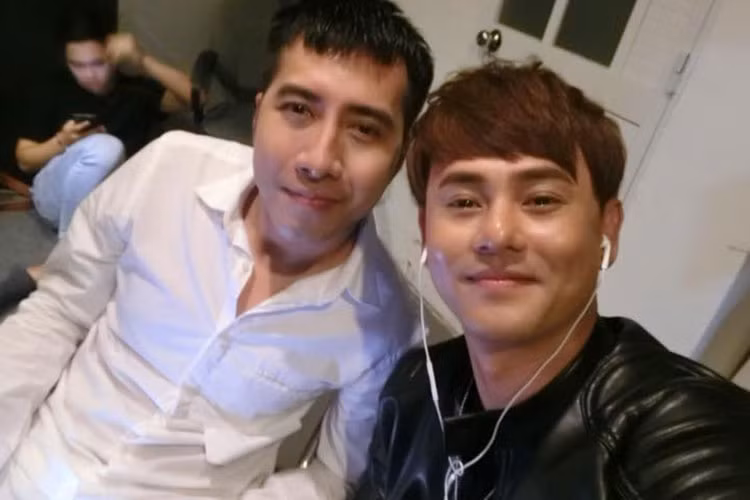 Ưng Đại Vệ đi thu âm ca khúc mới là một trong những tin tức sao Việt trong ngày 27/12.