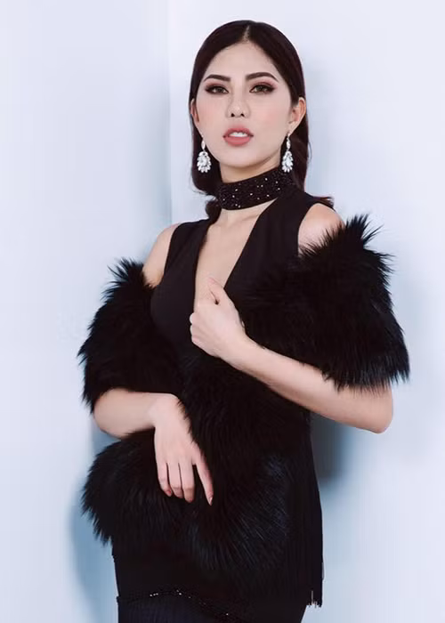 Khi Kim Huệ gỡ bỏ mặt nạ, Văn Thông tỏ ra tiếc nuối còn Kim Huệ thẳng thắn bày tỏ cô không thích Văn Thông từ tính cách đến phong thái.