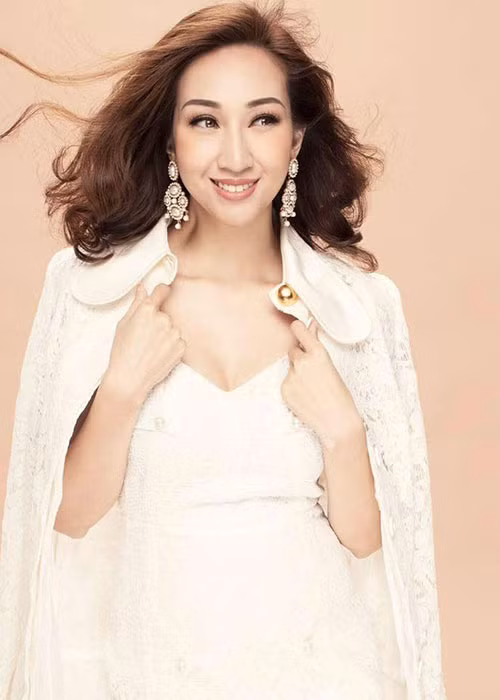 Lều Phương Anh sinh năm 1985, được khán giả biết đến sau khi lọt top 3 cuộc thi Vietnam Idol 2010.