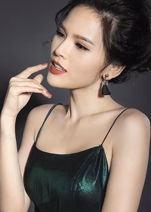 Phi Huyền Trang chia sẻ cô thấy Maro Lâm điển trai, nam tính. Tuy nhiên, trái tim của cô không lựa chọn anh nên chấp nhận làm cả hai tổn thương một lần còn hơn bắt đầu mối quan hệ khi chưa thực sự sẵn sàng.