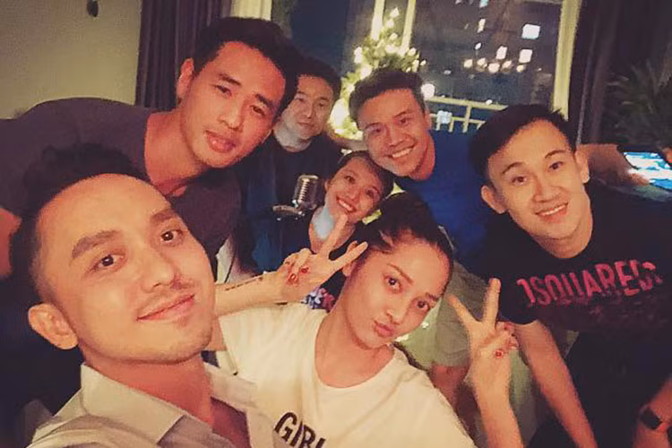 Bảo Anh đón Giáng sinh sớm cùng Dương Triệu Vũ, La Quốc Hùng.