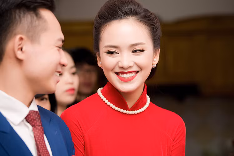 Trần Tố Như và Trần Trung Hiếu quyết định về chung một nhà sau hơn 1 năm hẹn hò.