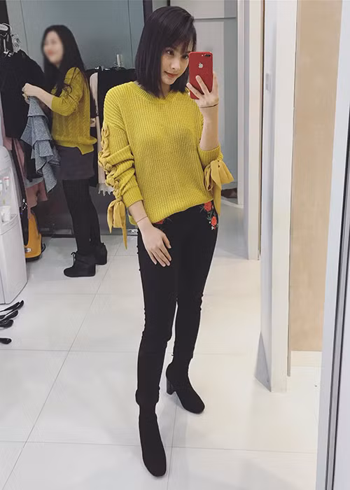 Bảo Thanh khoe cô được chồng mua áo tặng là một trong những tin tức sao Việt trong ngày 7/12.