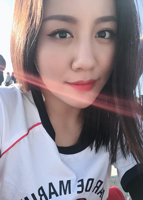 Văn Mai Hương được fans khen ngợi ngày càng xinh đẹp.