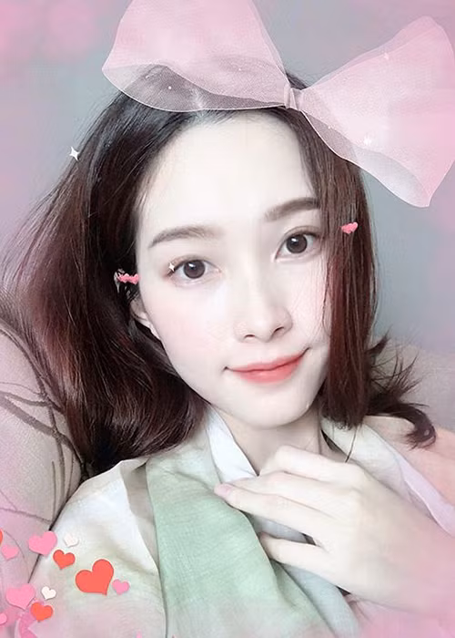 Hot Face sao Việt 24h: Đặng Thu Thảo cập nhật hình ảnh mới nhất kèm chú thích: “Cảm thấy béo”.