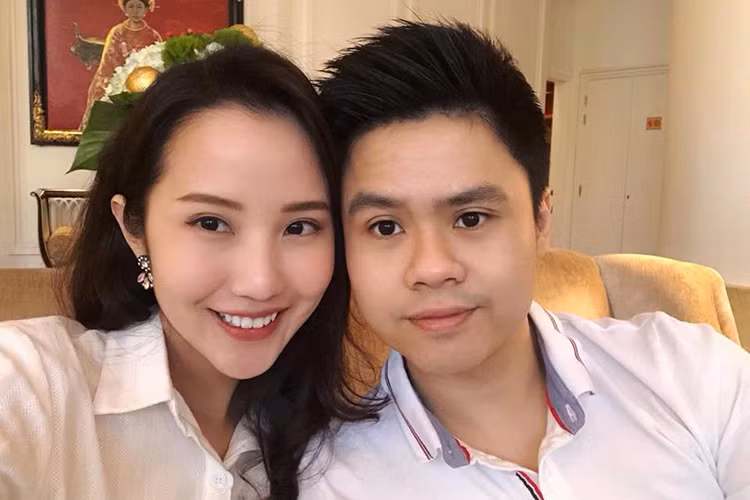 Hot Face sao Việt 24h: Phan Thành khoe ảnh bên Xuân Thảo đồng thời viết: “Ngang qua thế giới của em. Nhưng lại phát hiện em là cả thế giới của anh”.