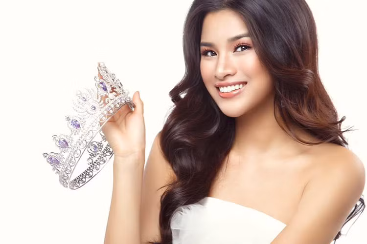 Vì thi chui, Nguyễn Thị Thành không được công nhận danh hiệu Á hậu 3 cuộc thi Hoa hậu Môi trường Quốc tế 2017 và bị phạt hành chính 22,5 triệu đồng. Ảnh: FBNV