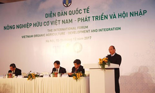 Thủ tướng Nguyễn Xuân Phúc phát biểu tại diễn đàn.