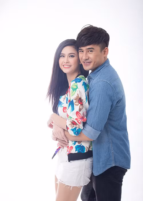 Trước Bình Minh, Trương Quỳnh Anh từng có dịp hợp tác với không ít nam diễn viên điển trai. Cô và Lương Thế Thành từng đóng chung phim “Hạnh phúc của người khác”, "Tôi yêu cô đơn"...Ảnh: Zing