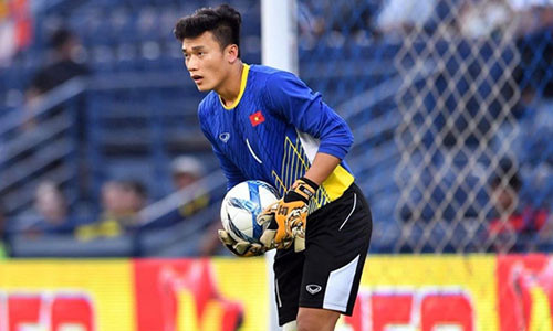 Thủ môn Bùi Tiến Dũng trở thành người hùng của U.23 Việt Nam khi thi đấu xuất thần. Ảnh Tùng Lê