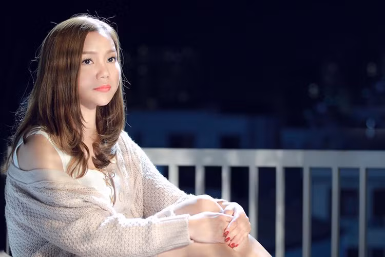 MV mới nhất “Tìm một người như thế” ra mắt tháng 12/2016 của Ngọc Anh chỉ đạt 192.000 lượt xem cho đến nay.